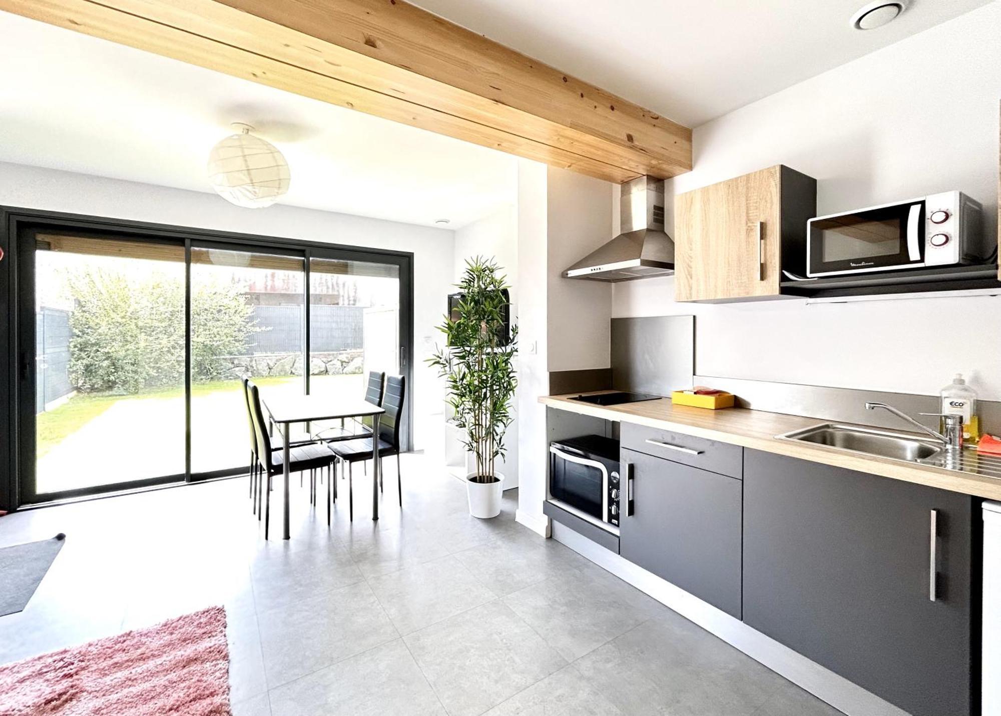 Du Vignoble A L'Atlantique - Residence Montifault Gites Du 2 Au 3 Pieces Le Pallet Екстериор снимка