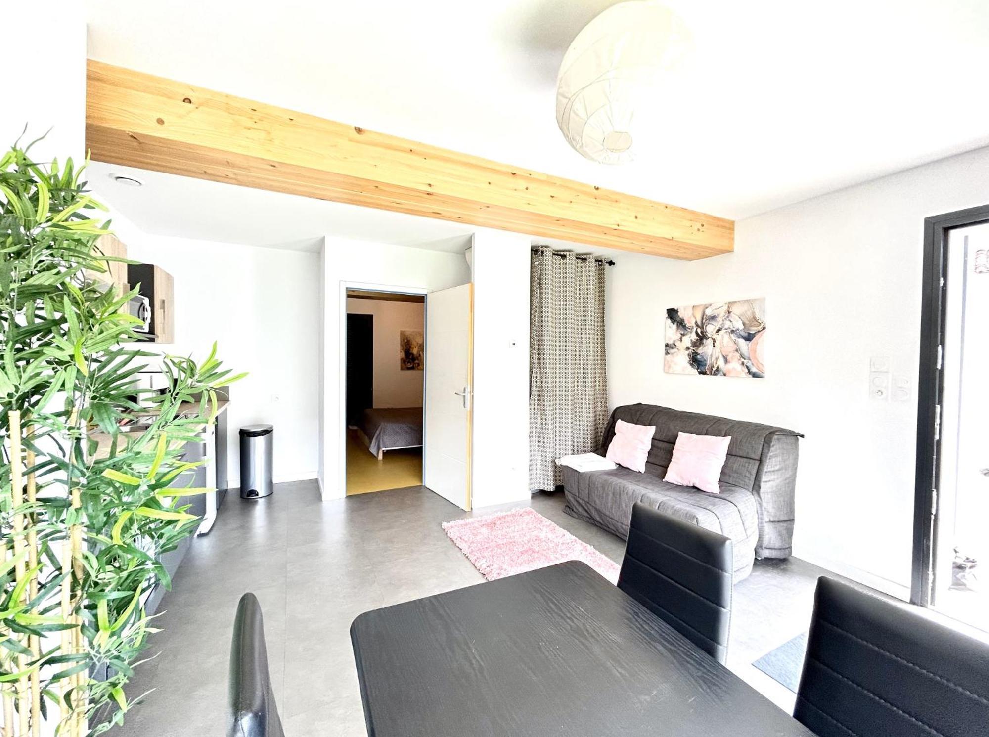 Du Vignoble A L'Atlantique - Residence Montifault Gites Du 2 Au 3 Pieces Le Pallet Екстериор снимка